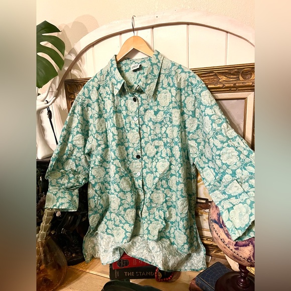 New! Jaded Gypsy “Wild Heart” Indian Block Print Eyelet Mis Match Buttons Blouse - Picture 5 of 6